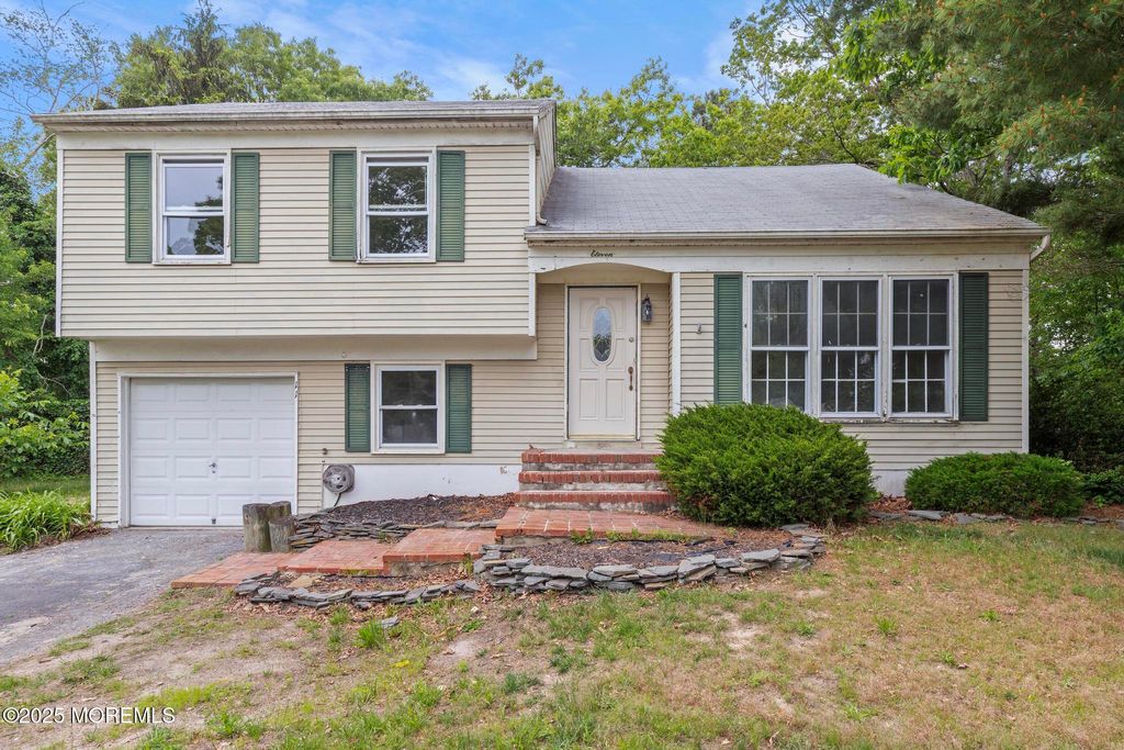 11 9th Street, Barnegat, NJ 08005