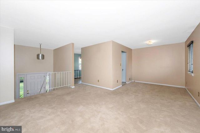 17125 HOSKINSON RD, Poolesville, MD 20837