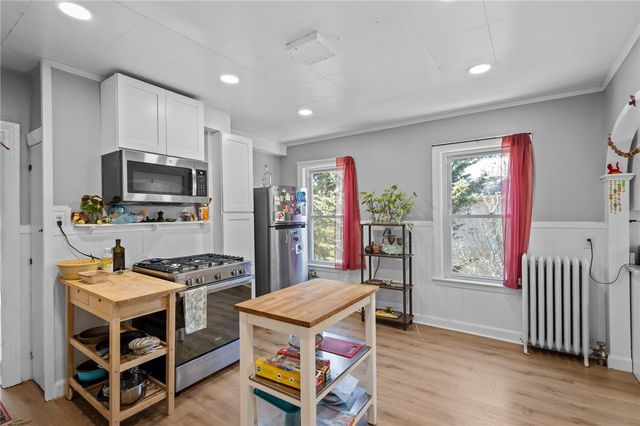 76 Locust Street, Providence, RI 02906