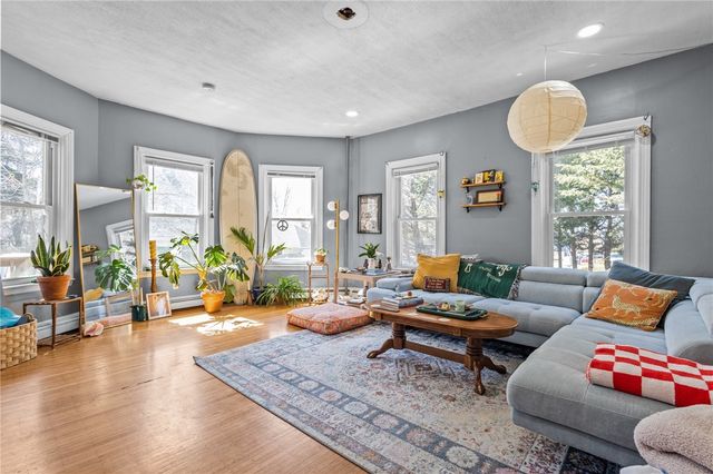 76 Locust Street, Providence, RI 02906