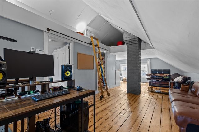 76 Locust Street, Providence, RI 02906