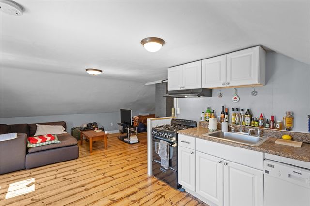 76 Locust Street, Providence, RI 02906