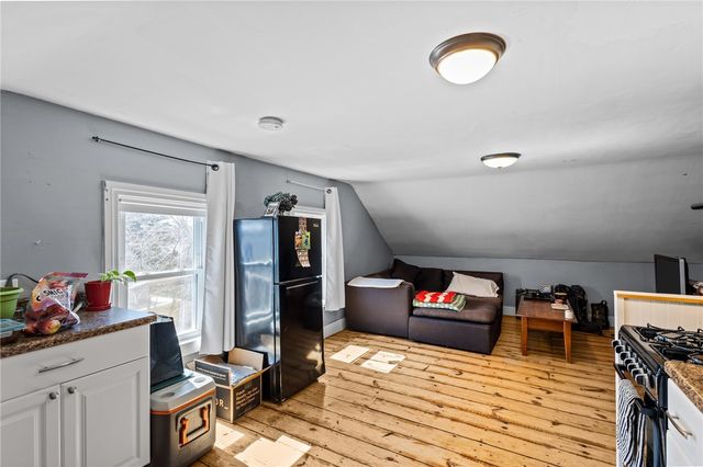 76 Locust Street, Providence, RI 02906