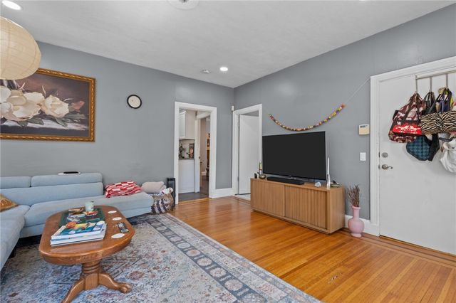 76 Locust Street, Providence, RI 02906