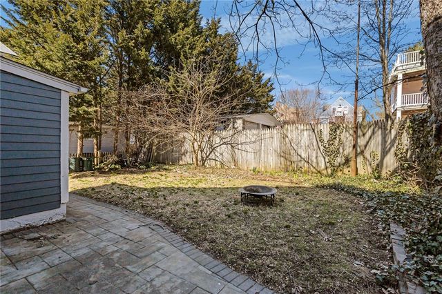 76 Locust Street, Providence, RI 02906