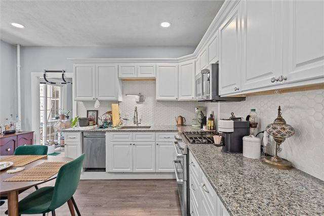 76 Locust Street, Providence, RI 02906