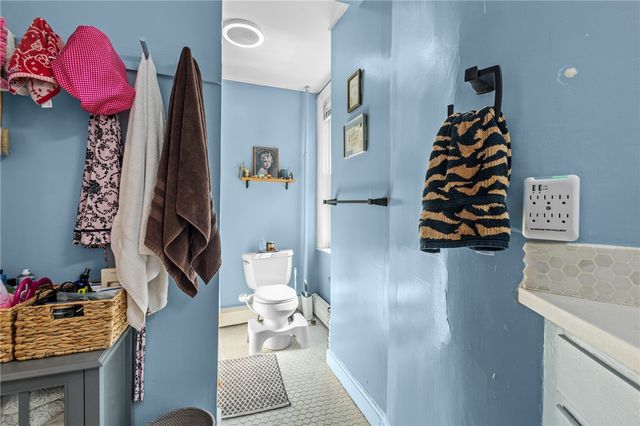 76 Locust Street, Providence, RI 02906