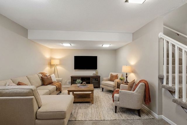 10125 Irwin Road, Bloomington, MN 55437