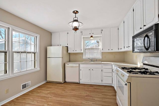 10125 Irwin Road, Bloomington, MN 55437