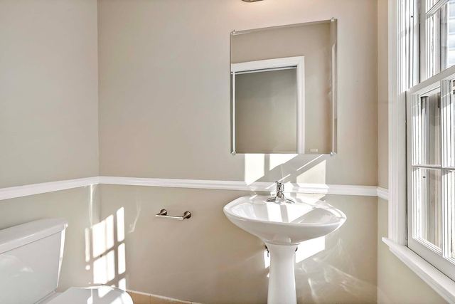 10125 Irwin Road, Bloomington, MN 55437