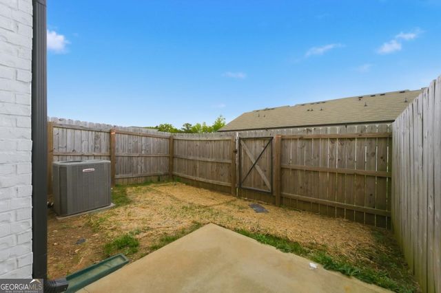 82 Auburn Run Lane, Auburn, GA 30011