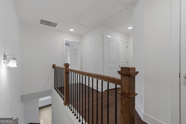 82 Auburn Run Lane, Auburn, GA 30011