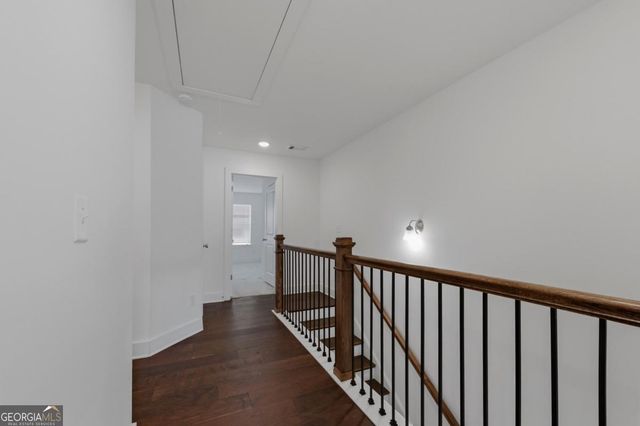 82 Auburn Run Lane, Auburn, GA 30011
