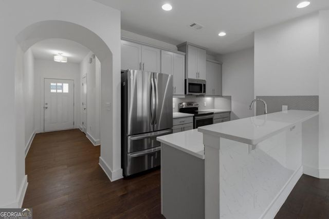 82 Auburn Run Lane, Auburn, GA 30011