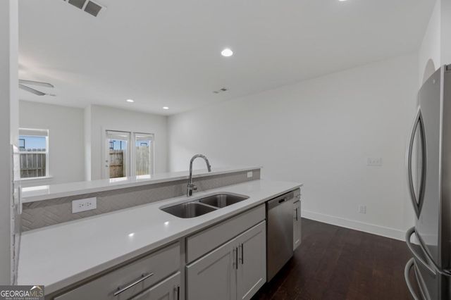 82 Auburn Run Lane, Auburn, GA 30011
