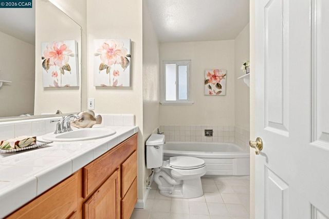 987 Getoun Drive, Concord, CA 94518