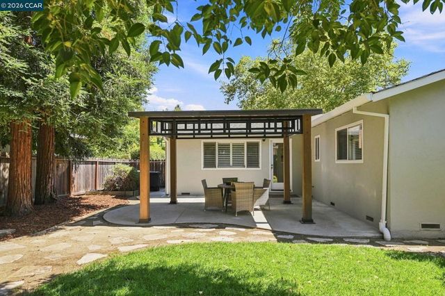 987 Getoun Drive, Concord, CA 94518