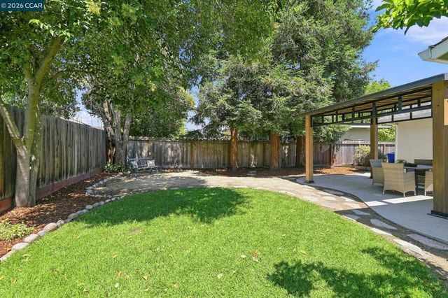 987 Getoun Drive, Concord, CA 94518