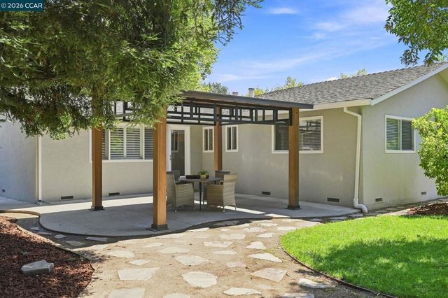 987 Getoun Drive, Concord, CA 94518