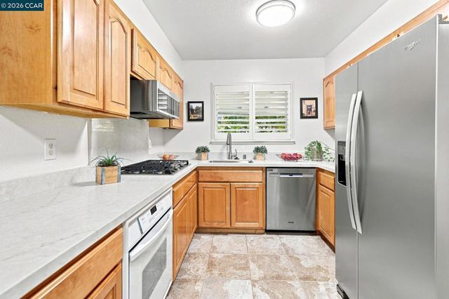987 Getoun Drive, Concord, CA 94518