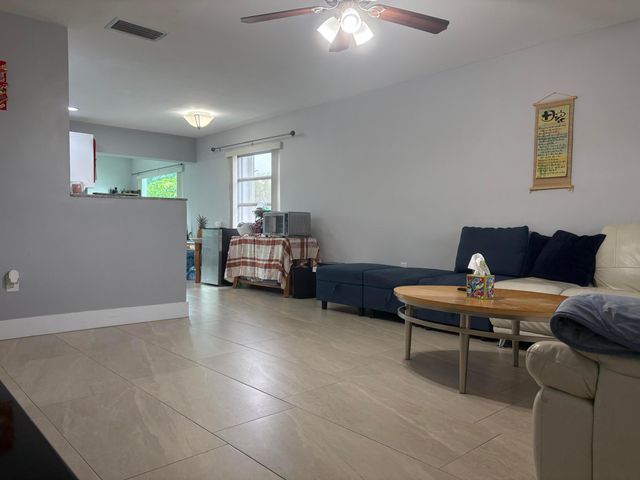 6810 NW 26TH Street, Sunrise, FL 33313