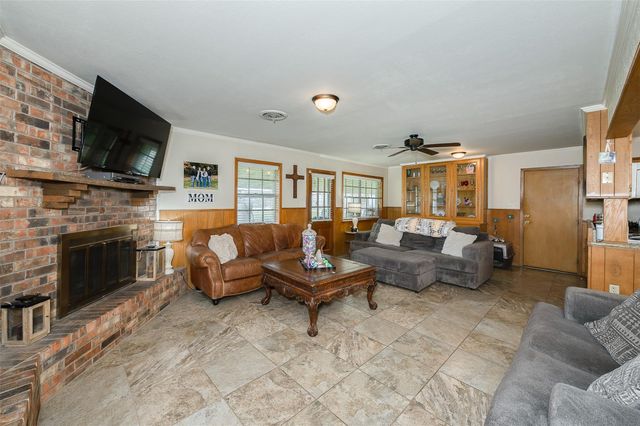 11184 Dan Williams LN, College Station, TX 77845