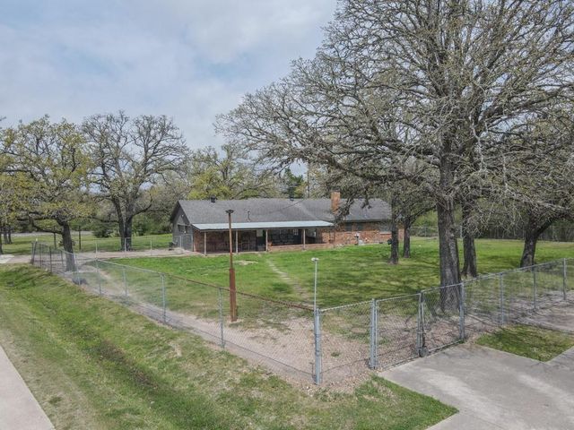 11184 Dan Williams LN, College Station, TX 77845