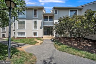 5758 VILLAGE GREEN DR #E, Alexandria, VA 22309