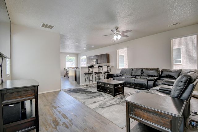 3111 Morrissey Street SW, Albuquerque, NM 87121