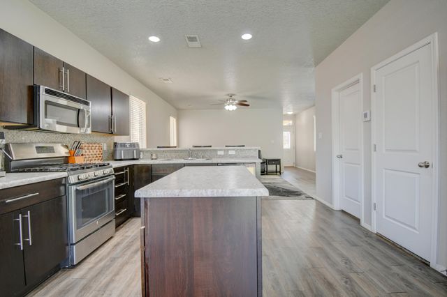 3111 Morrissey Street SW, Albuquerque, NM 87121