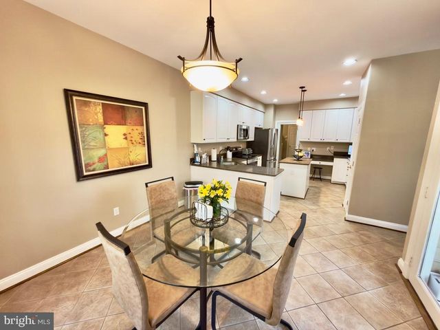 6413 GLITTERING LIGHT LN, Clarksville, MD 21029