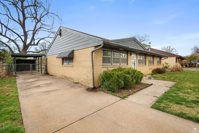 2432 Hobbs Drive, Manhattan, KS 66502