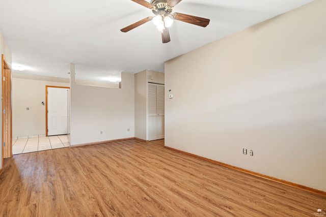 2432 Hobbs Drive, Manhattan, KS 66502