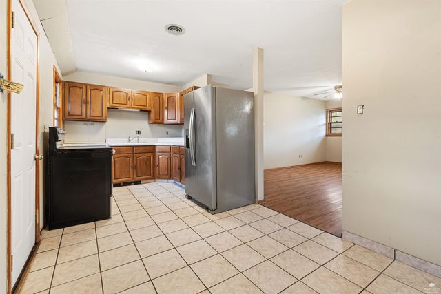 2432 Hobbs Drive, Manhattan, KS 66502