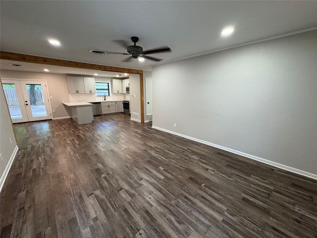 607 S Broad Street, St Jo, TX 76265