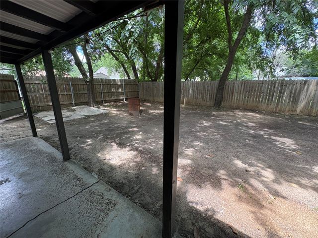 607 S Broad Street, St Jo, TX 76265