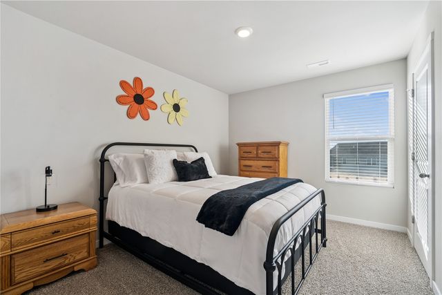 105 Oak Drive, Palo, IA 52324