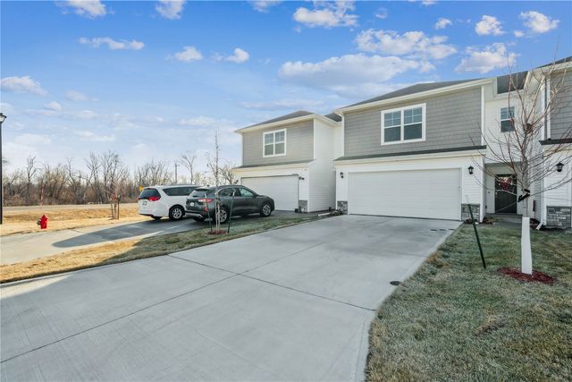 105 Oak Drive, Palo, IA 52324