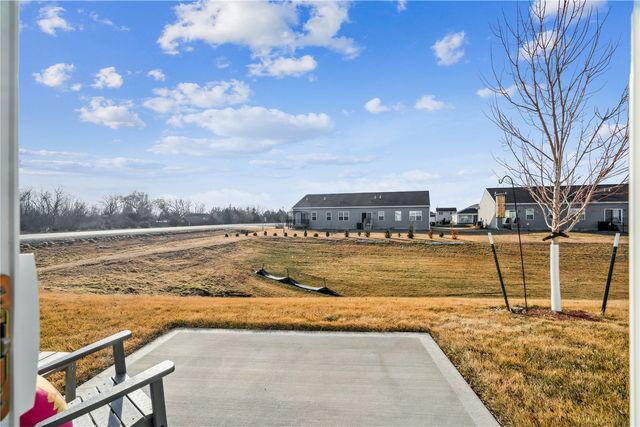 105 Oak Drive, Palo, IA 52324