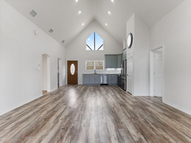 10270 County Road 112, Van Vleck, TX 77482