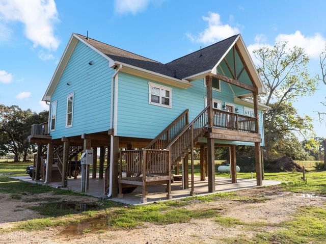 10270 County Road 112, Van Vleck, TX 77482