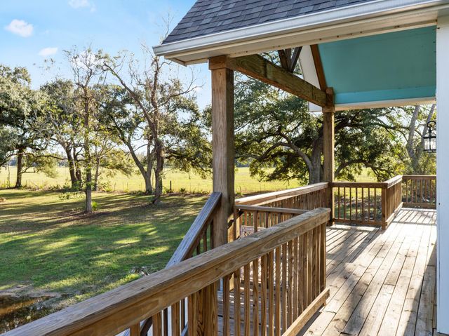 10270 County Road 112, Van Vleck, TX 77482