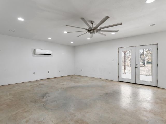 10270 County Road 112, Van Vleck, TX 77482