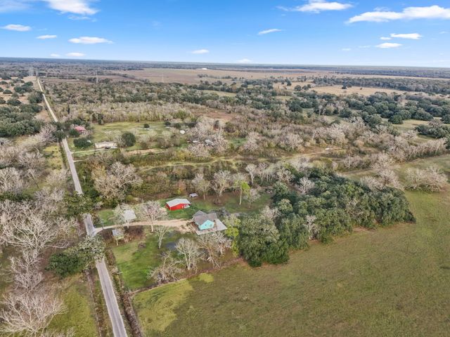 10270 County Road 112, Van Vleck, TX 77482