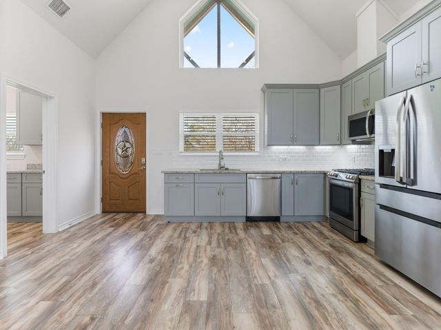 10270 County Road 112, Van Vleck, TX 77482