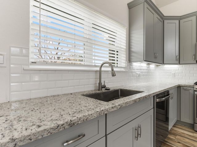 10270 County Road 112, Van Vleck, TX 77482