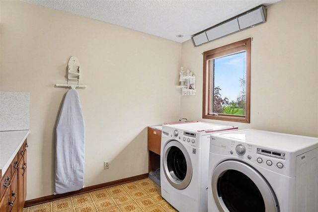 655 N 48th Avenue, Coopersville, MI 49404
