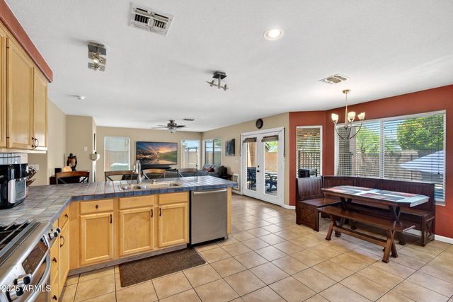 10162 E OLLA Avenue, Mesa, AZ 85212