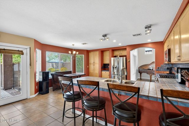 10162 E OLLA Avenue, Mesa, AZ 85212