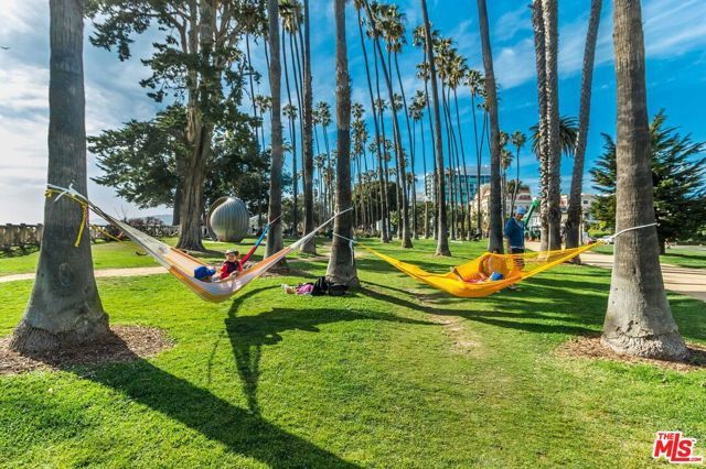 1147 24th Street B, Santa Monica, CA 90403